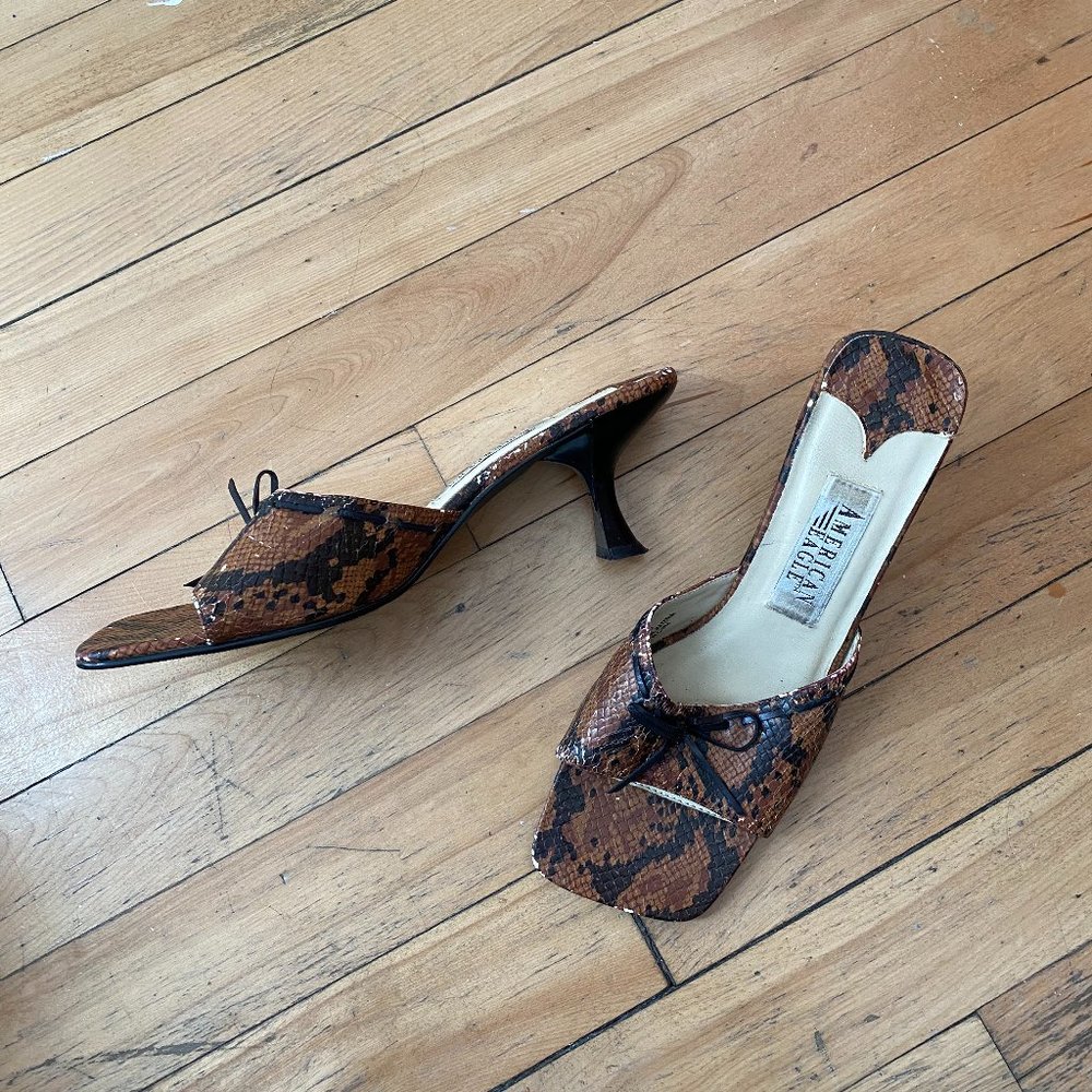 Vintage kitten heels mules